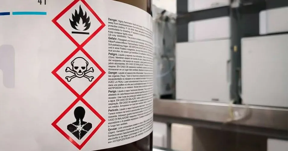 Preparação para emergências químicas: o papel do GHS na segurança do trabalho