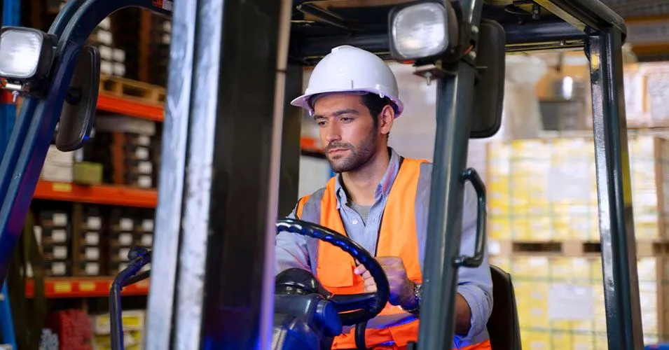 Por que operadores industriais precisam de direção defensiva?